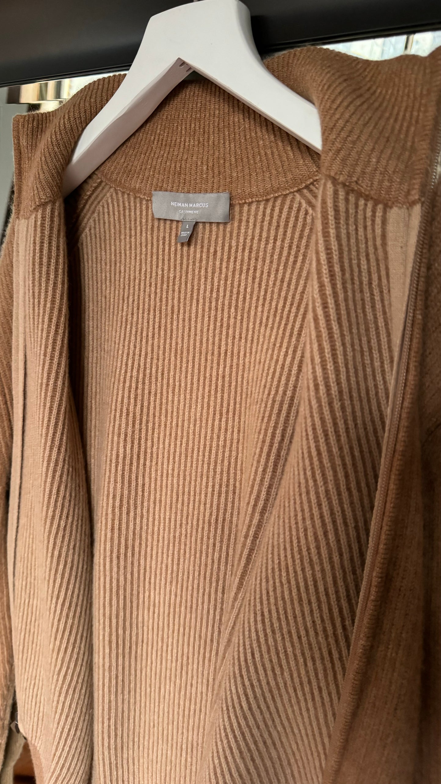 NEIMAN MARCUS Men’s Sweater