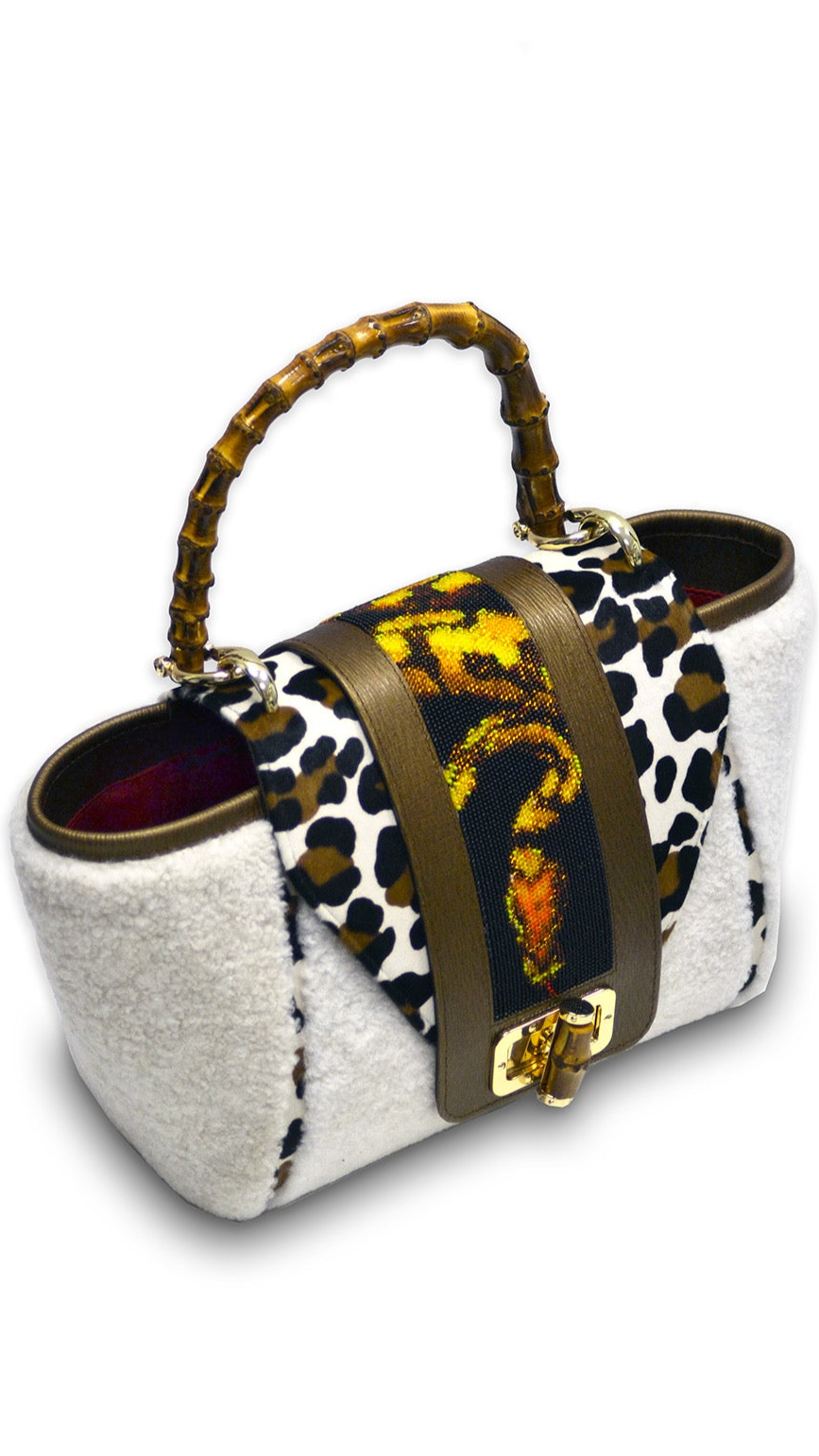 Fluffy cloud - ALEXANDRA TOKAREVA Bag