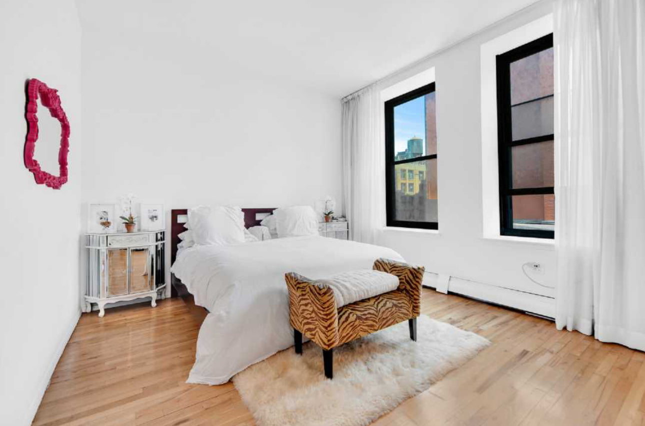 Apartment on MERCER st .