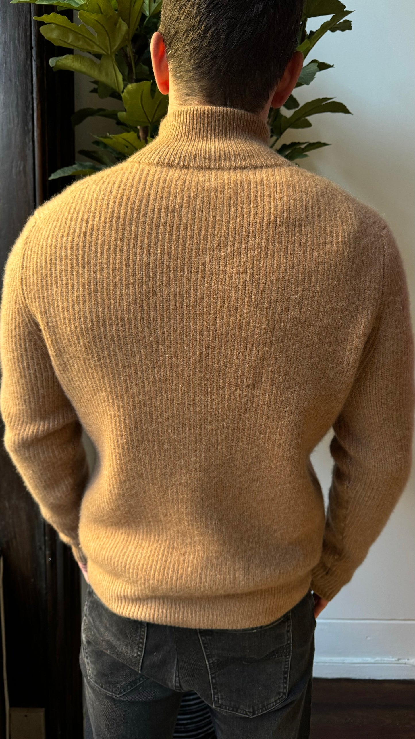 NEIMAN MARCUS Men’s Sweater