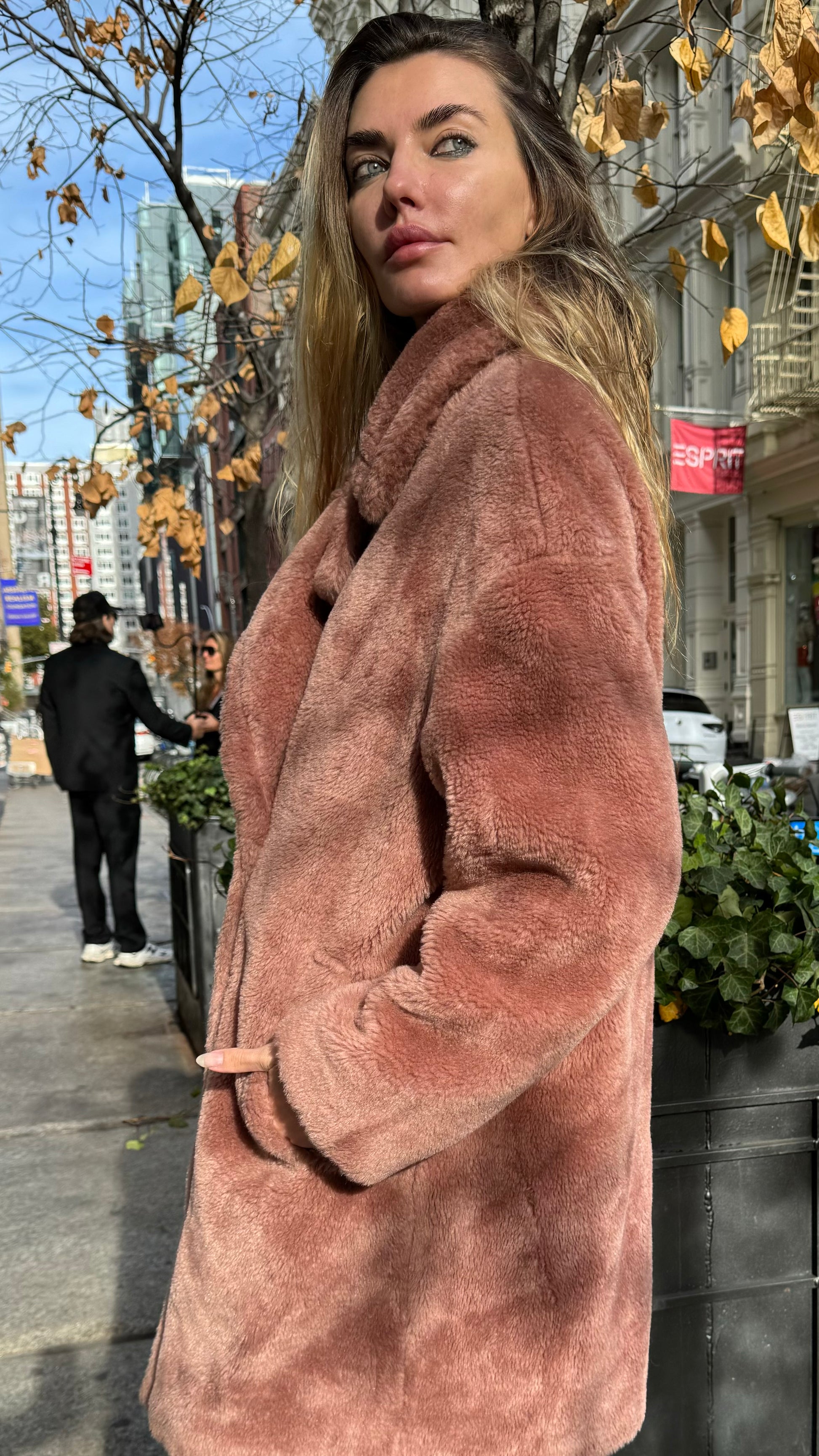 BCBGMaxAzria Coat – ALINABAIKOVA.COM BCBGMaxAzria Coat – ALINABAIKOVA.COM