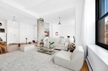 Apartment on MERCER st .