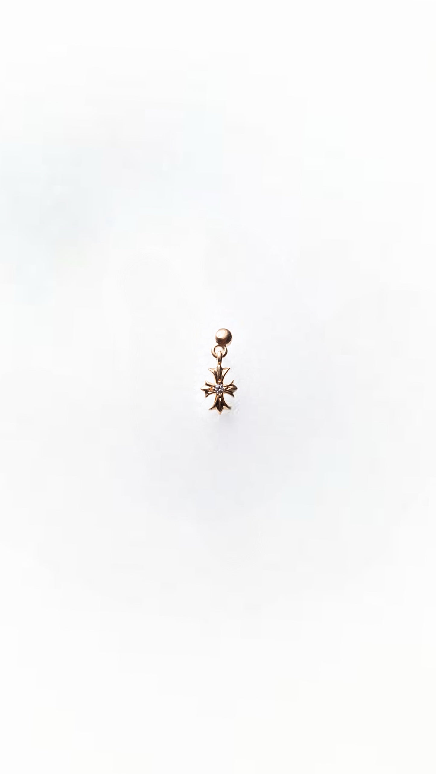 CHROME HEARTS XS Cross Earring with Diamond